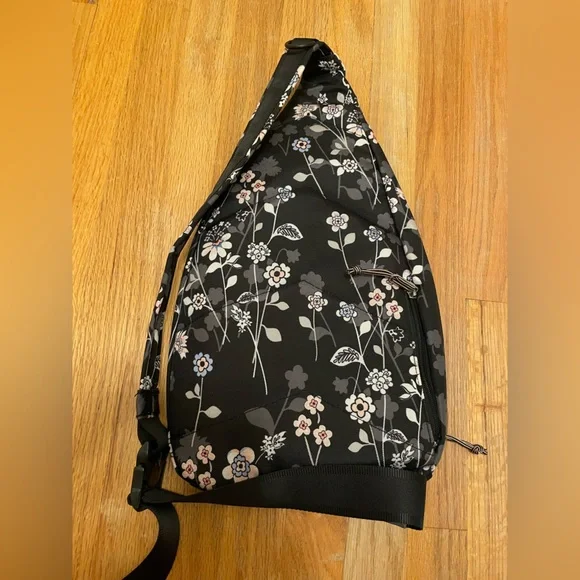 Vera Bradley sling backpack Holland Garden EUC - Picture 3 of 3